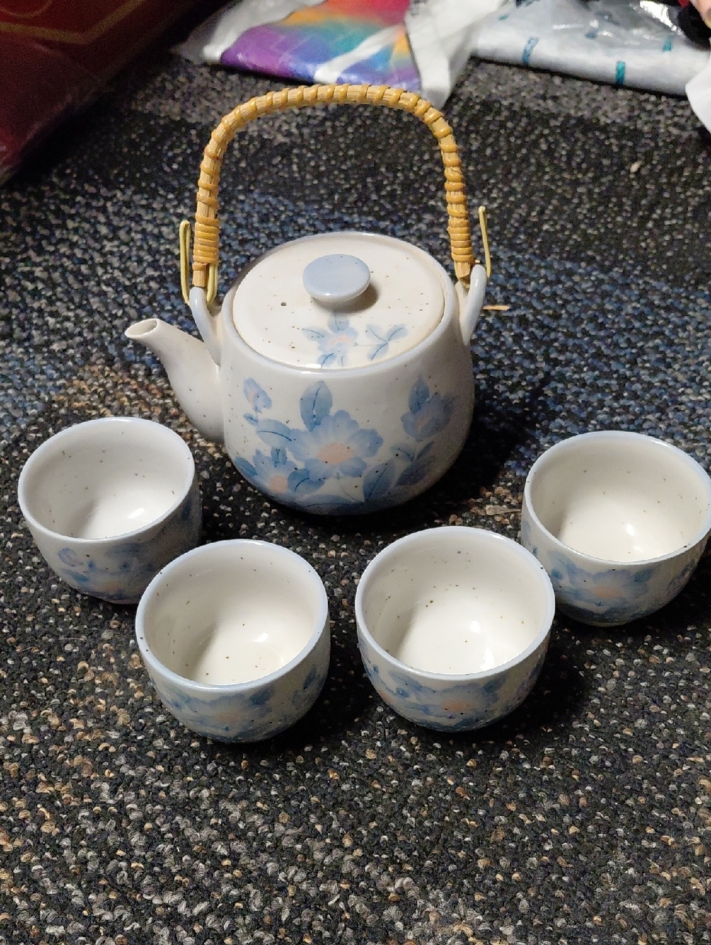 Pier 1 Tea Set - Picture 1 of 6